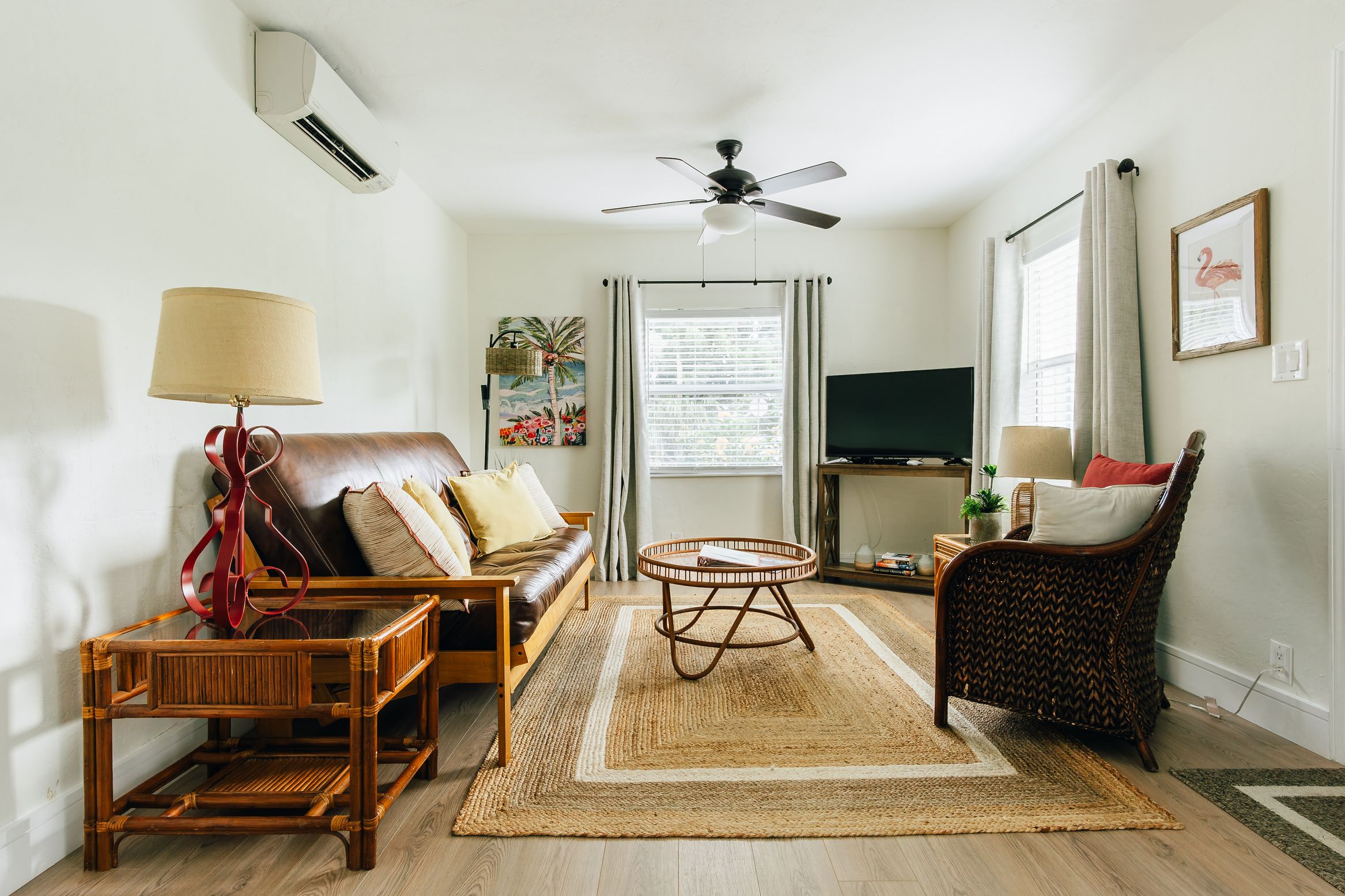 213 Hibiscus Unit 1 - Living Room Entrance