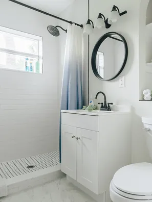 0 - New & Blue Villa Bathroom