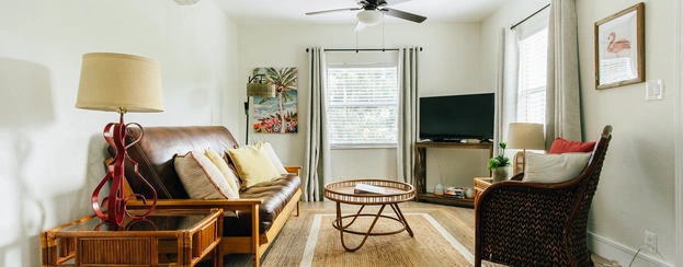 213 Hibiscus Unit 1 - Living Room Entrance